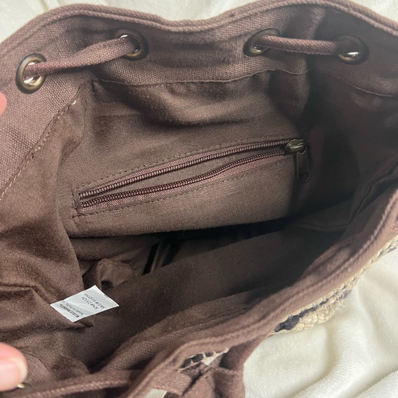 World Market woven Rug Boho Style Medium Bag - Picture 7 of 7